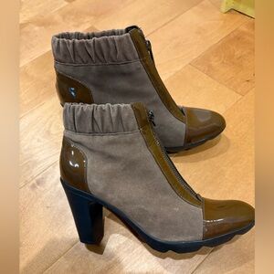 Aquatalia high heel suede leather bootie boot zip front  7.5 light brown Italy
